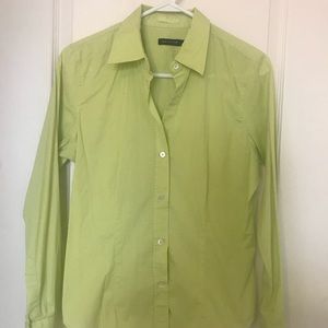 Limited Green Long Sleeve Button Down Blouse 🍀